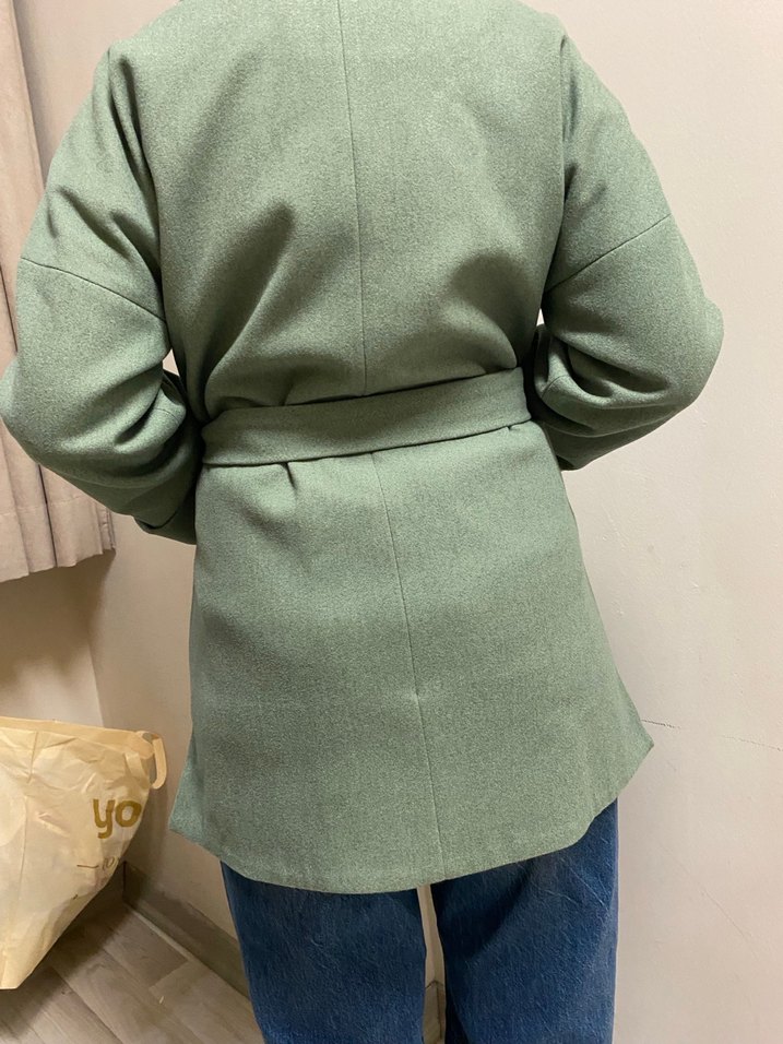 Mint Yeşili Kemerli Kısa Kaban - Görsel 2