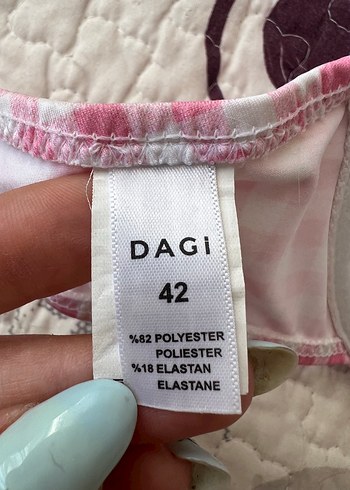 Diğer Dagi Pembe Kareli Bikini Üstü