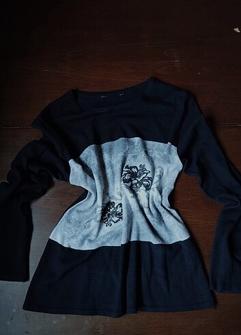 Siyah crop y2k bluz