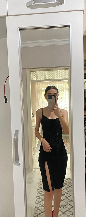 Yırtmaçlı elbise s beden