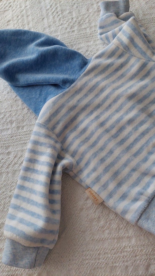 Erkek Çocuk Kapüşonlu Düğmeli Hırka - Görsel 2