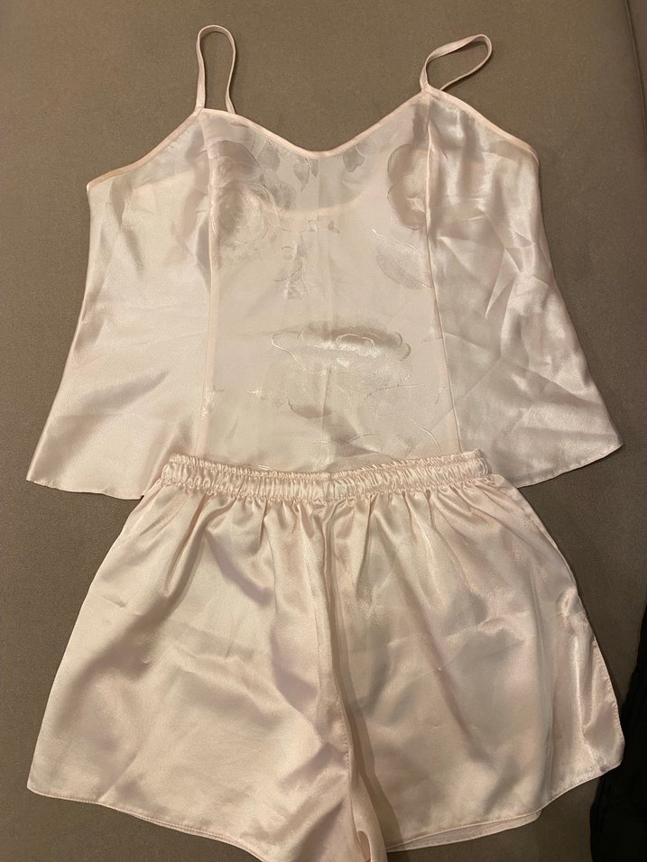 Pijama takımı ve şortlu takım - Görsel 4