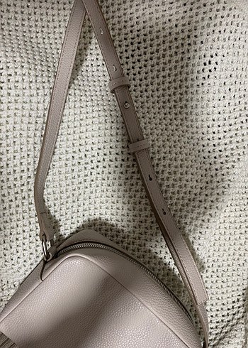 Orjinal Yeni Etiketli Calvin Klein Çanta - Görsel 7