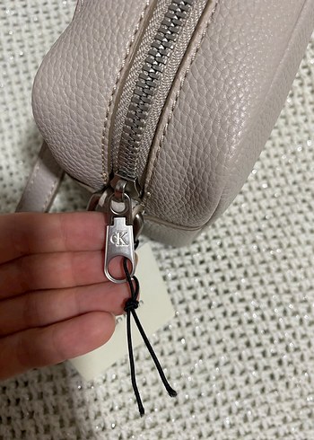 Orjinal Yeni Etiketli Calvin Klein Çanta - Görsel 6