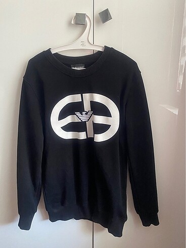 EA7 sweat