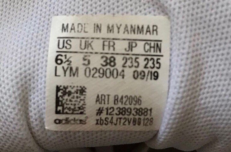 38 Beden beyaz Renk Adidas ayakkabı