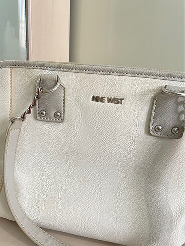Nine West Nine west