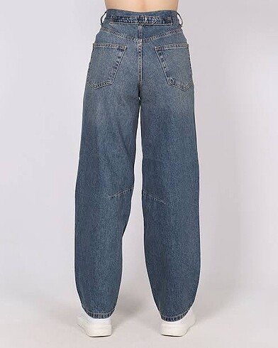 mavi kemer tokalı baggy jean
