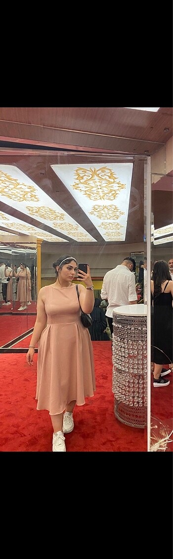 Trendyol & Milla Pembe sıfır kol midi elbise