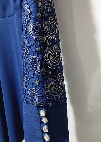 Zincir Detaylı Uzun Kollu Mavi Abiye Elbise - Görsel 3