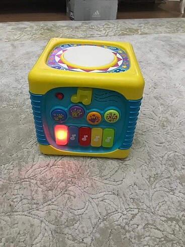  Beden Big Steps Sesli Müzikli Aktivite Kutusu
