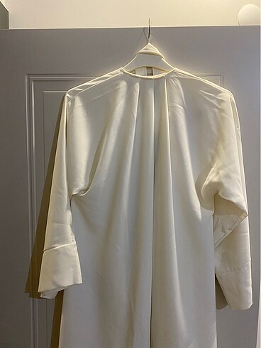 universal Beden beyaz Renk Dökümlü ağır krep kumaş abaya kimono