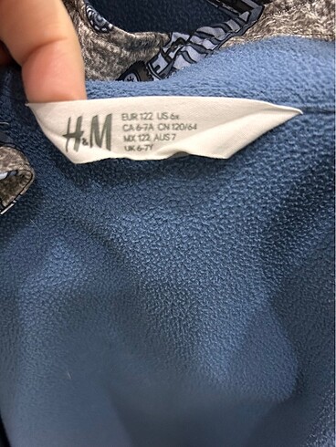 7 Yaş Beden mavi Renk H&M Araba Desenli İnce Mont