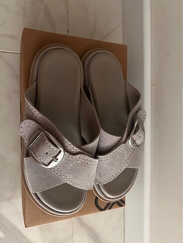 38 Beden gri Renk Hush Puppies Deri Terlik (38 Numara)