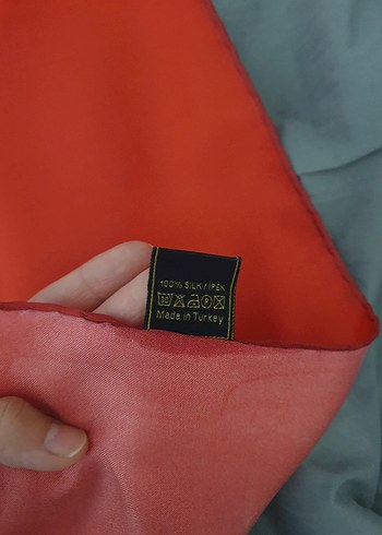 Kadın Kırmızı twil ipek eşarp - Görsel 4