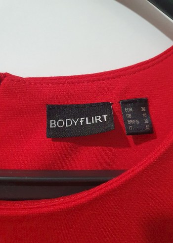 Kırmızı Uzun Kollu Midi Elbise - Görsel 2