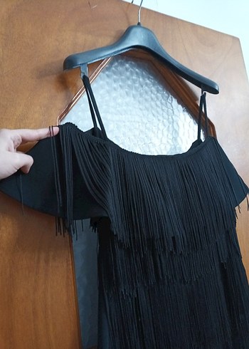 Omzu Açık Straplez Detaylı siyah Askılı Elbise - Görsel 2