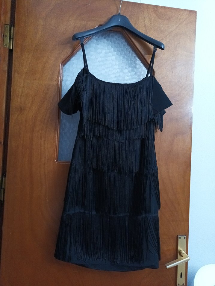 Omzu Açık Straplez Detaylı siyah Askılı Elbise - Görsel 4