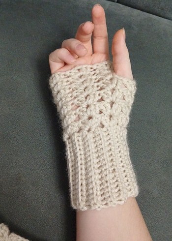 Beyaz Örgü Kadın Eldiveni - Görsel 3