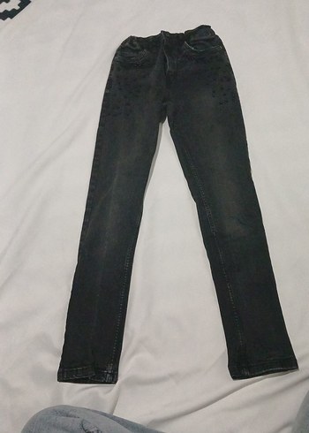 Kız Çocuk Siyah Düğmeli Dar Paça Kot Pantolon - Görsel 2