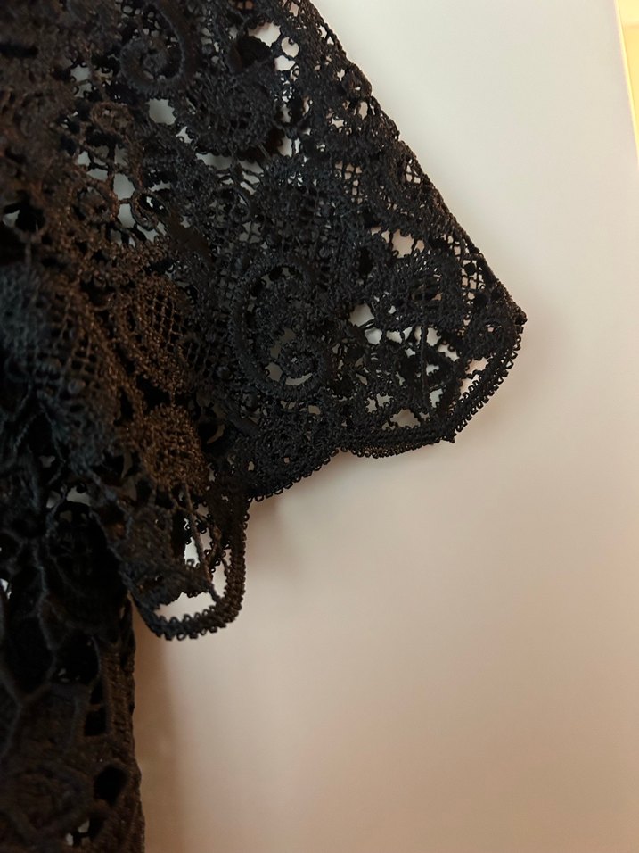 Zara Dantel İşlemeli Siyah Kısa Kollu Bluz - Görsel 2