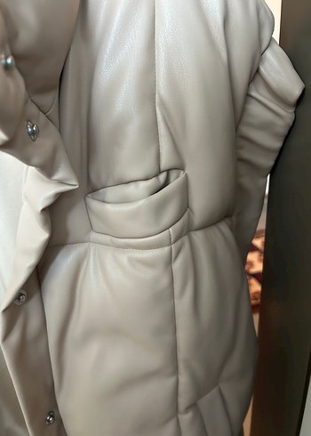 Guess Bej Deri Şişme Yelek - Görsel 5