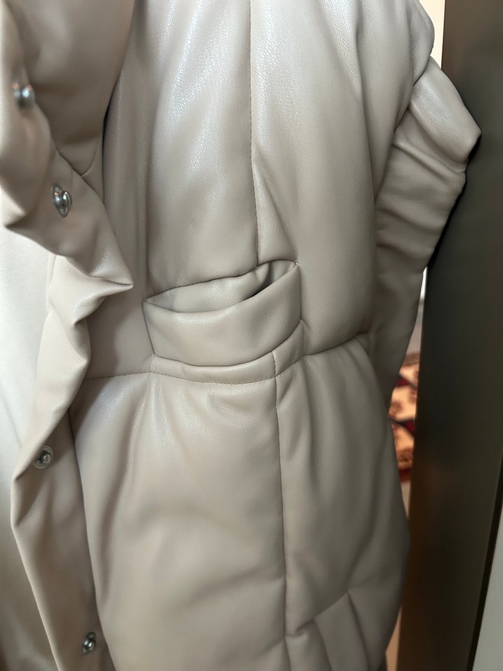 Guess Bej Deri Şişme Yelek - Görsel 5