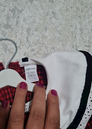 12-18 Ay Beden Bordo Kareli Fırfırlı Kız Elbise Kırmızı Beyaz