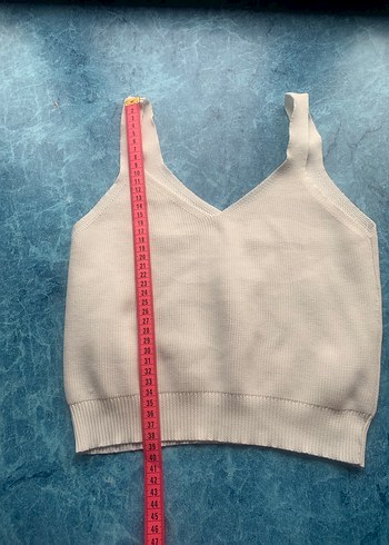 Beyaz V Yakalı Fit Atlet - Görsel 3