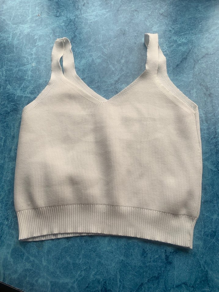 Beyaz V Yakalı Fit Atlet - Görsel 2