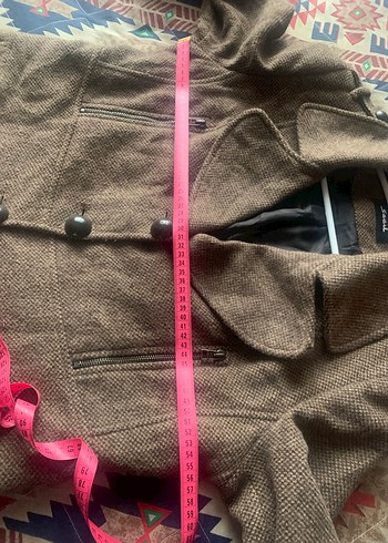 Düğmeli kahverengi kadın kaban - Görsel 7