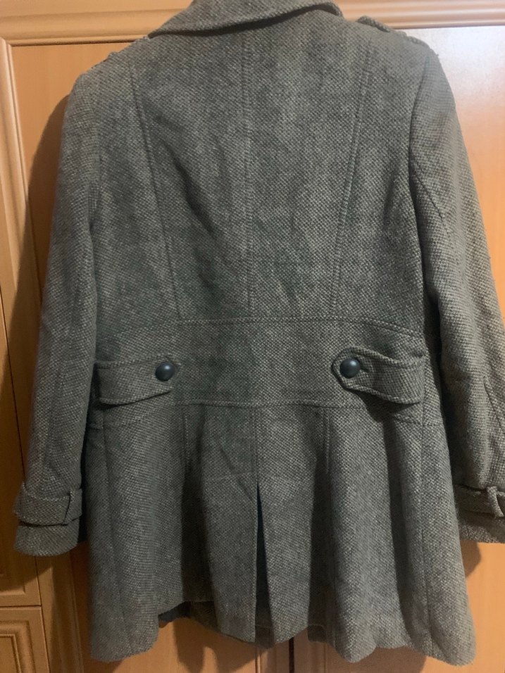 Düğmeli kahverengi kadın kaban - Görsel 4