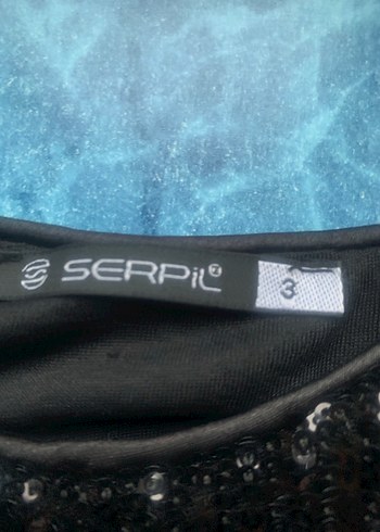 Siyah pullu İşlemeli askılı buluz - Görsel 4