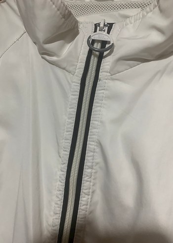 Bershka Beyaz Yüksek Yaka Kısa Kadın Ceket yağmurluk - Görsel 2