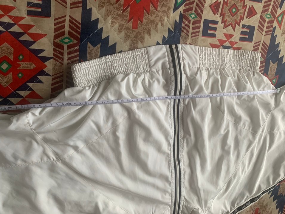 Bershka Beyaz Yüksek Yaka Kısa Kadın Ceket yağmurluk — görsel 6/7