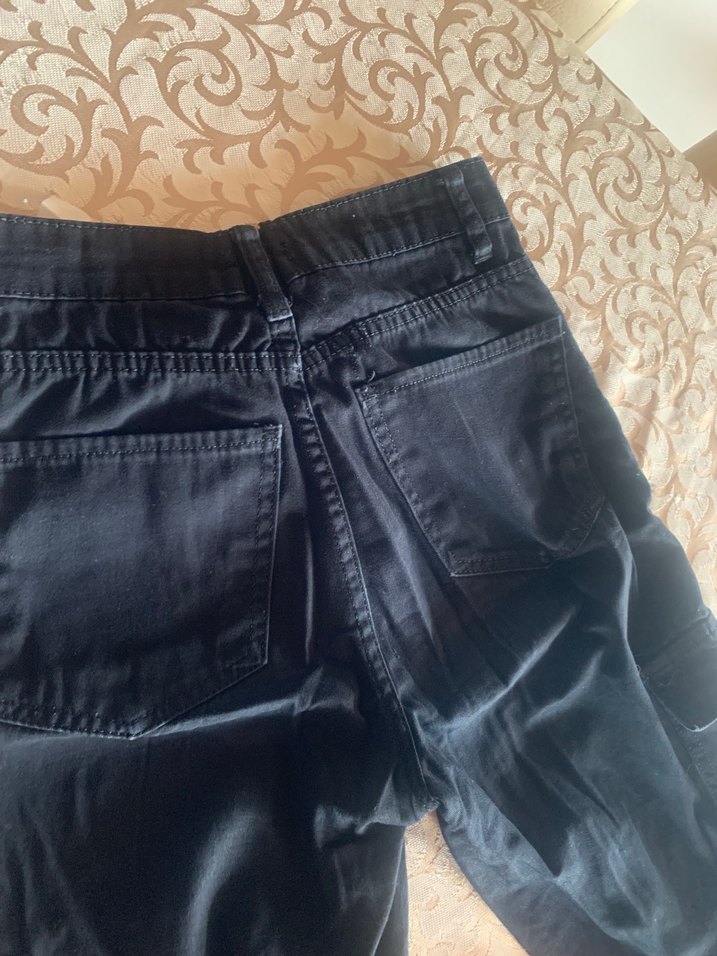 Siyah Kemerli Rahat Kesim Kadın Kot Pantolon — görsel 8/9