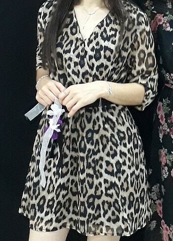 Leopar desenli elbise