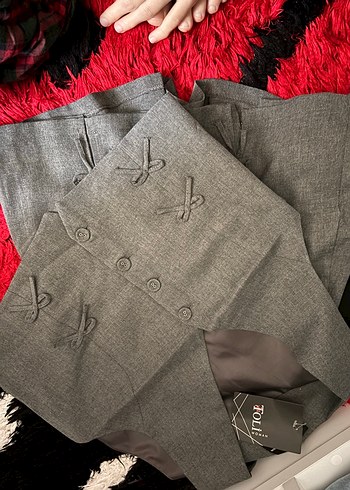 Düğmeli Gri Mini Etek yelek takım - Görsel 4