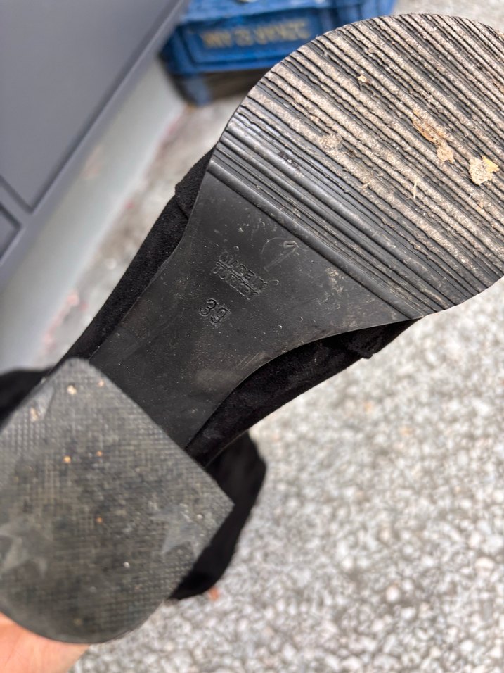 Siyah Süet Topuklu Kadın Çizme - Görsel 3