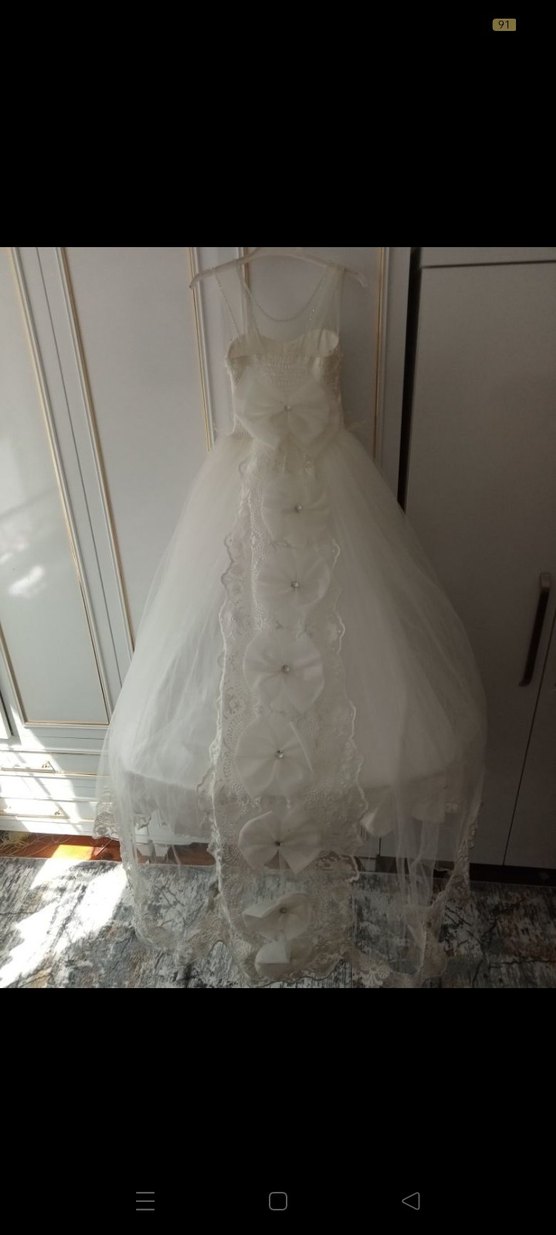 Beyaz Dantel Detaylı Klasik Kız Çocuk Abiyesi - Görsel 2