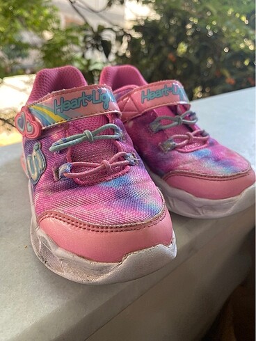 Skechers