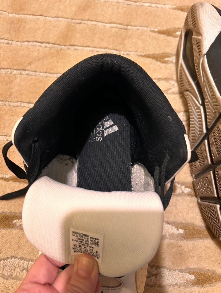 Adidas Bağcıklı Basketbol Ayakkabısı - Görsel 4