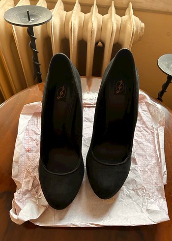 Siyah Süet Tokalı Stiletto Topuklu Kadın Ayakkabı - Görsel 4