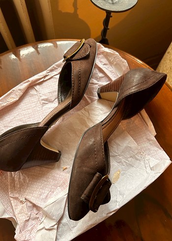 Kahverengi Süet Tokalı Yüksek Topuklu Kadın Ayakkabı - Görsel 2