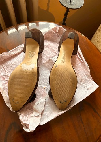 Kahverengi Süet Tokalı Yüksek Topuklu Kadın Ayakkabı - Görsel 3