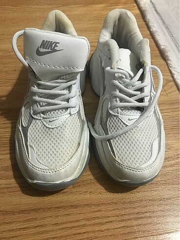 37 Beden beyaz Renk Nike spor ayakkabı