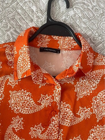 36 Beden turuncu Renk Turuncu bağlamalı gömlek