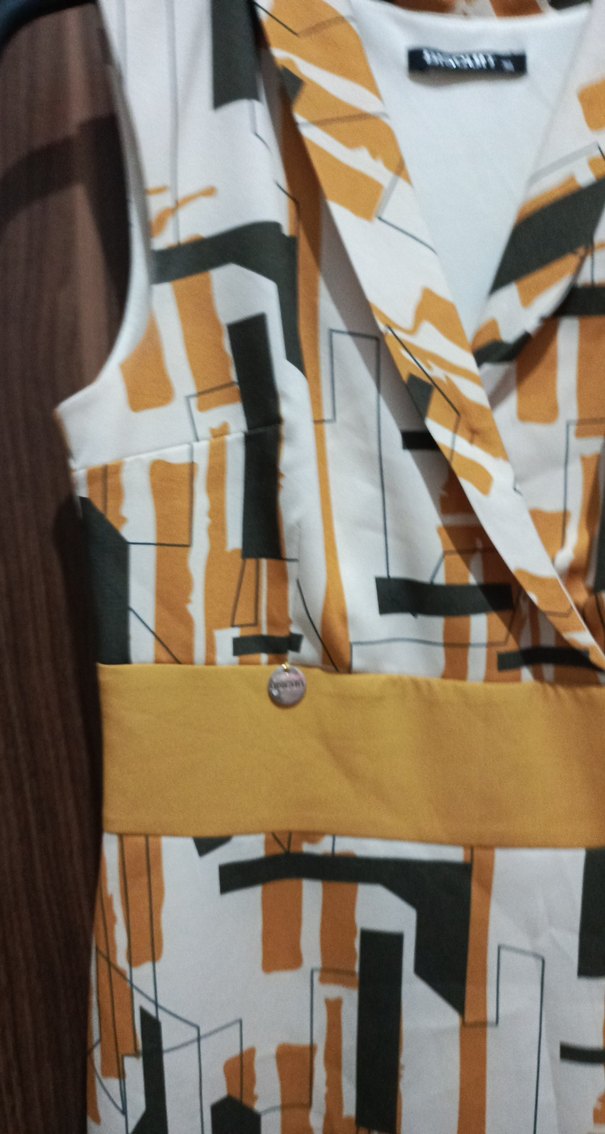 Çok Renkli V Yaka Kemerli Uzun Elbise - Görsel 5