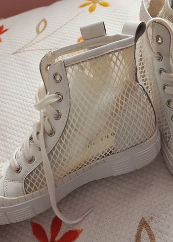 Beyaz Dolgu Topuklu Bağcıklı Kadın Spor Ayakkabı - Görsel 6