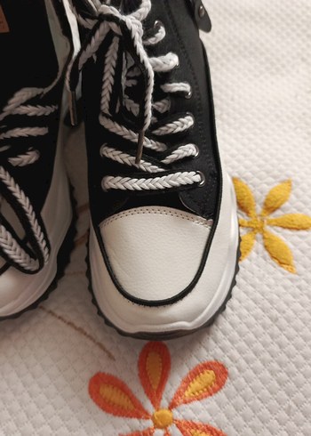 Bağcıklı Kadın Beyaz Siyah Spor Ayakkabı - Görsel 2